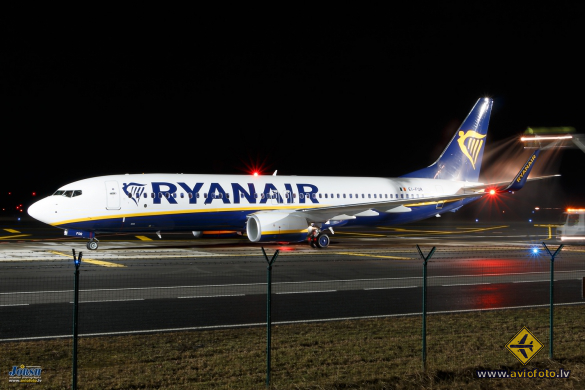 Boeing 737-8AS