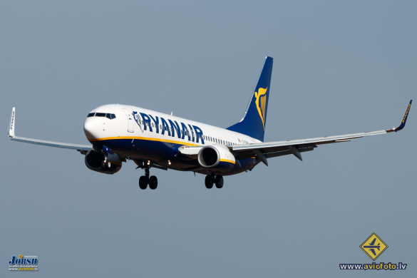 Boeing 737-8AS