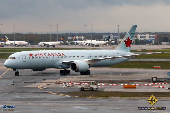 Boeing 787-9 Dreamliner