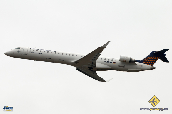Bombardier CRJ-900 NG (CL-600-2D24)