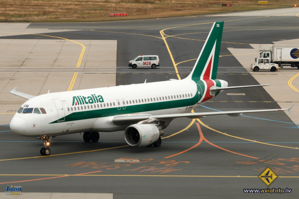 Airbus A320-216