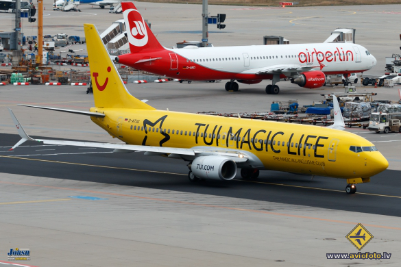 Boeing 737-8K5