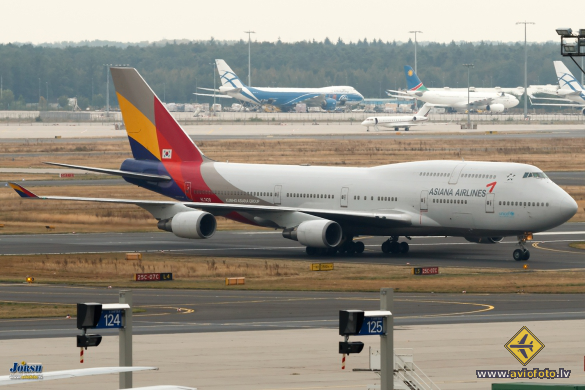Boeing 747-48E