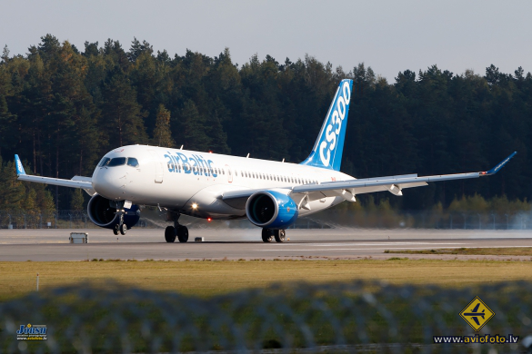Bombardier CSeries CS300 (BD-500-1A11)