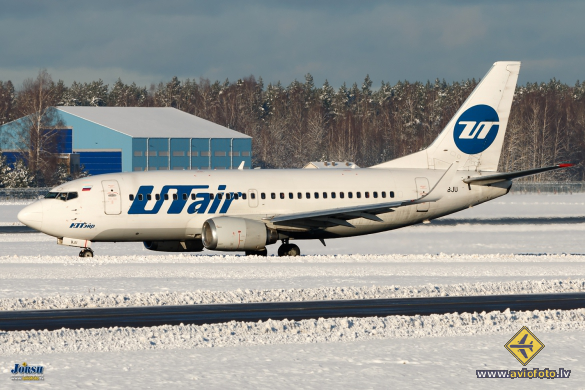 Boeing 737-524