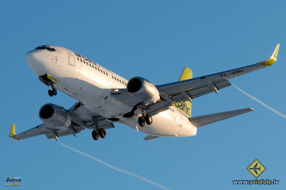 Boeing 737-33V