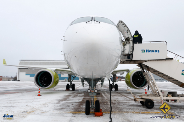 Bombardier CSeries CS300 (BD-500-1A11)