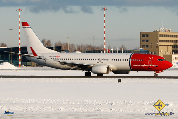 Boeing 737-8JP