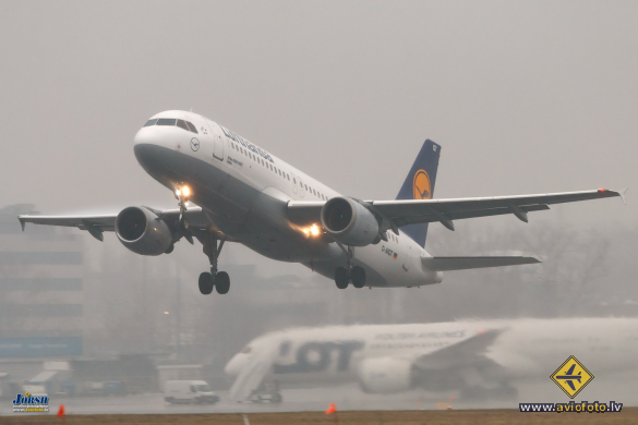 Airbus A320-211