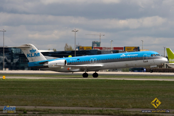 Fokker 100 (F-28-0100)