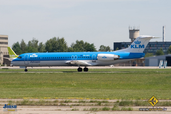 Fokker 100 (F-28-0100)