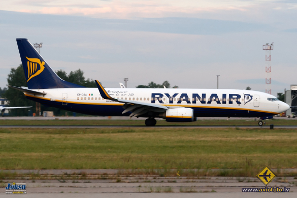 Boeing 737-8AS