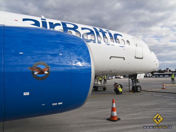 Bombardier CSeries CS300 (BD-500-1A11)