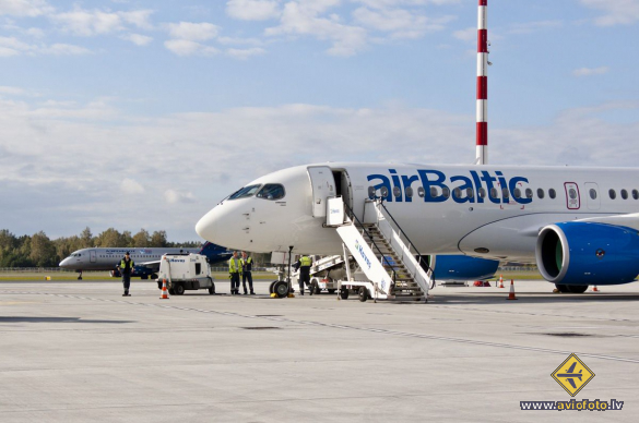 Bombardier CSeries CS300 (BD-500-1A11)