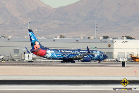 Boeing 737-8CT