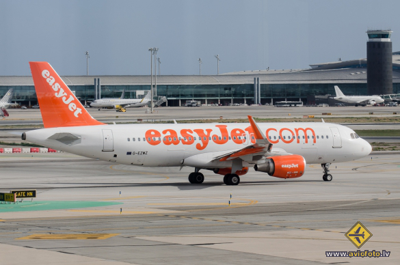 Airbus A320-214
