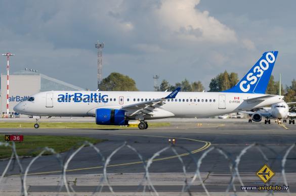 Bombardier CSeries CS300 (BD-500-1A11)