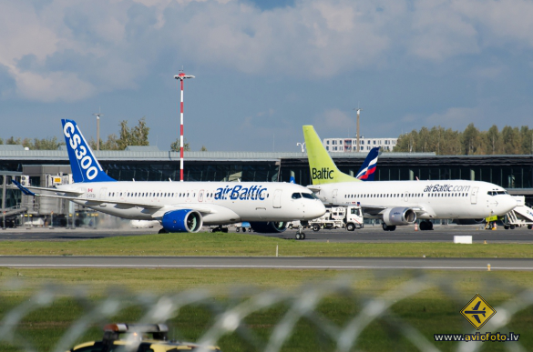 Bombardier CSeries CS300 (BD-500-1A11)