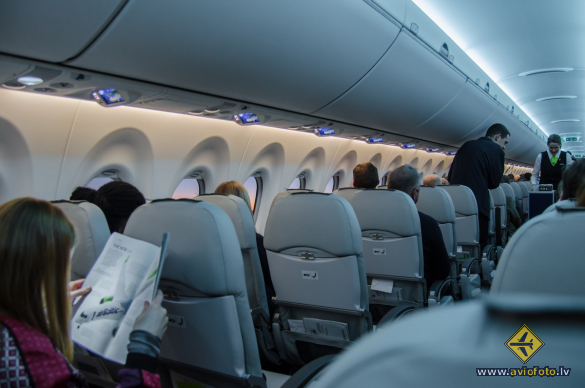 Bombardier CSeries CS300 (BD-500-1A11)