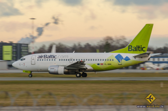 Boeing 737-522