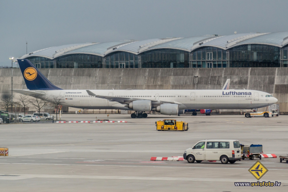 Airbus A340-642