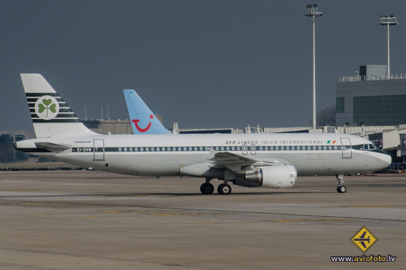 Airbus A320-214