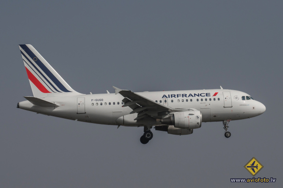 Airbus A318-111