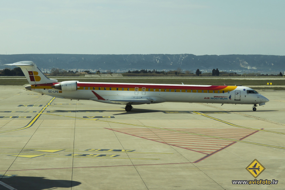 Bombardier CRJ-1000ER NG (CL-600-2E25)