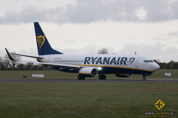 Boeing 737-8AS