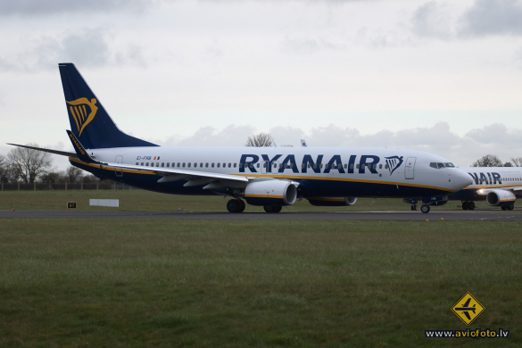 Boeing 737-8AS
