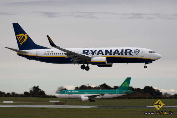 Boeing 737-8AS