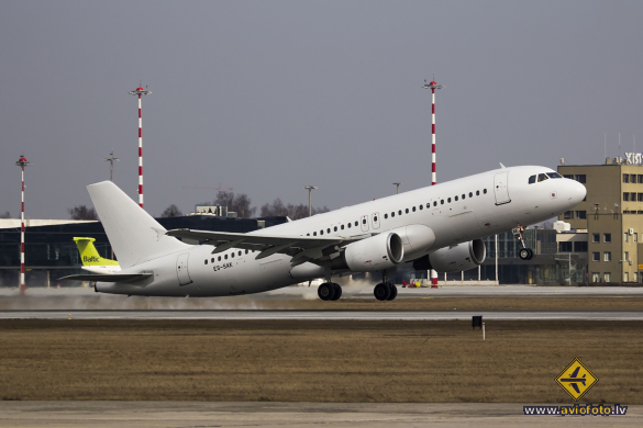 Airbus A320-214