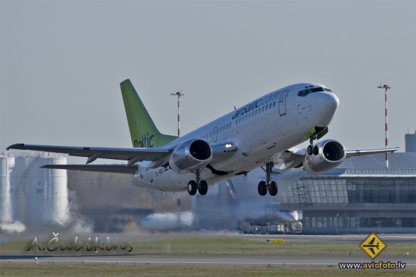 Boeing 737-31S