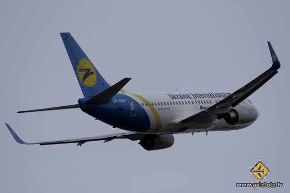 Boeing 737-5Y0