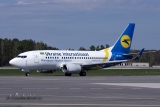 Boeing 737-528