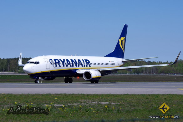 Boeing 737-8AS
