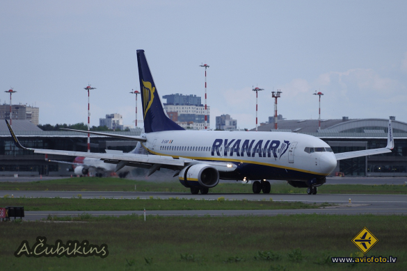 Boeing 737-8AS