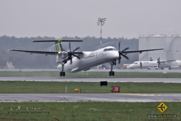 Bombardier DHC-8-402 Q400