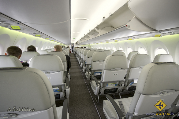 Bombardier CSeries CS300 (BD-500-1A11)