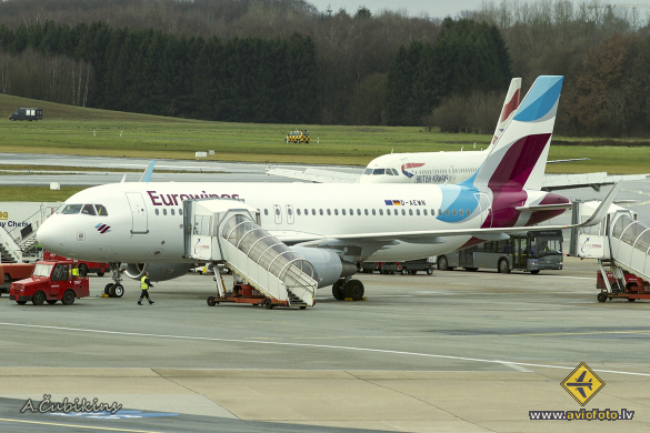 Airbus A320-214