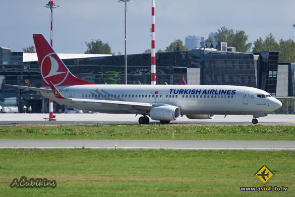 Boeing 737-8F2
