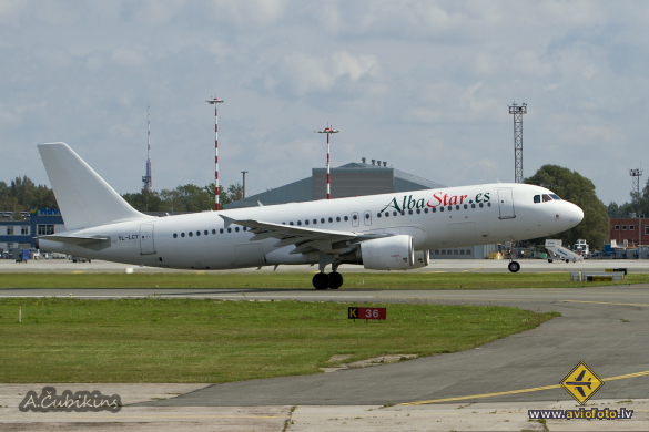 Airbus A320-214