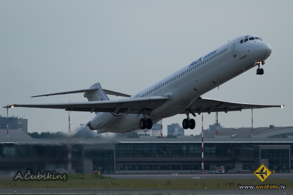 McDonnell Douglas MD-82 (DC-9-82)