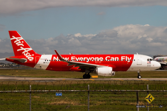 Airbus A320-216