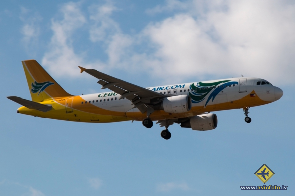 Airbus A320-214