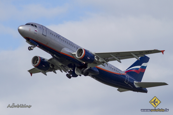 Airbus A320-214