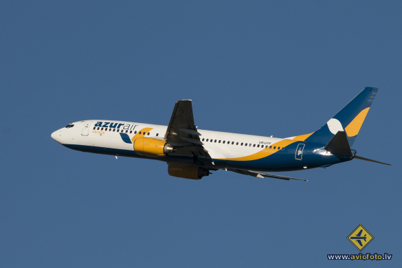 Boeing 737-8Q8