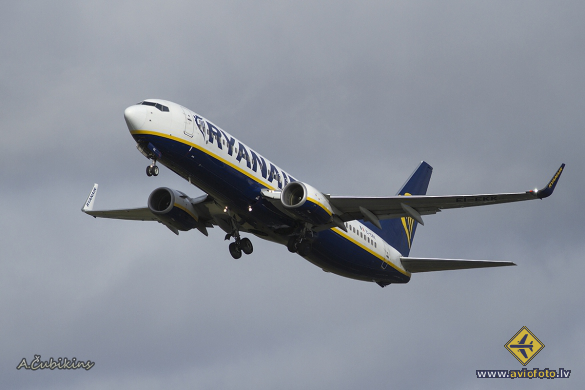 Boeing 737-8AS