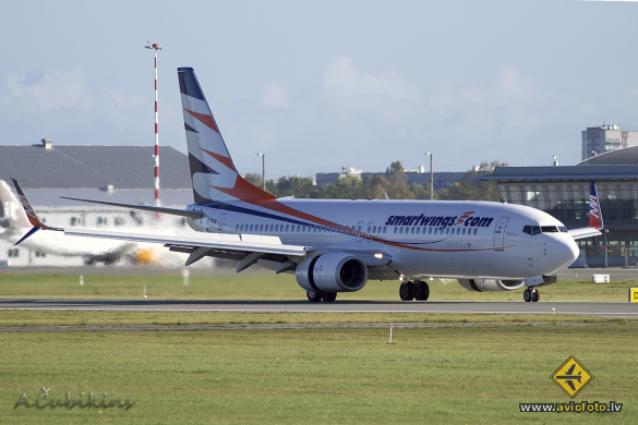 Boeing 737-86N