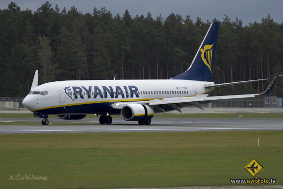 Boeing 737-8AS